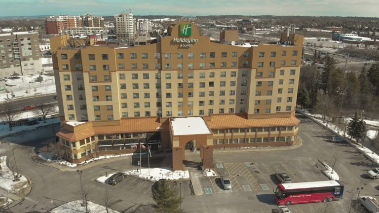 Holiday_Inn_Snapshot_03 (1)(1)